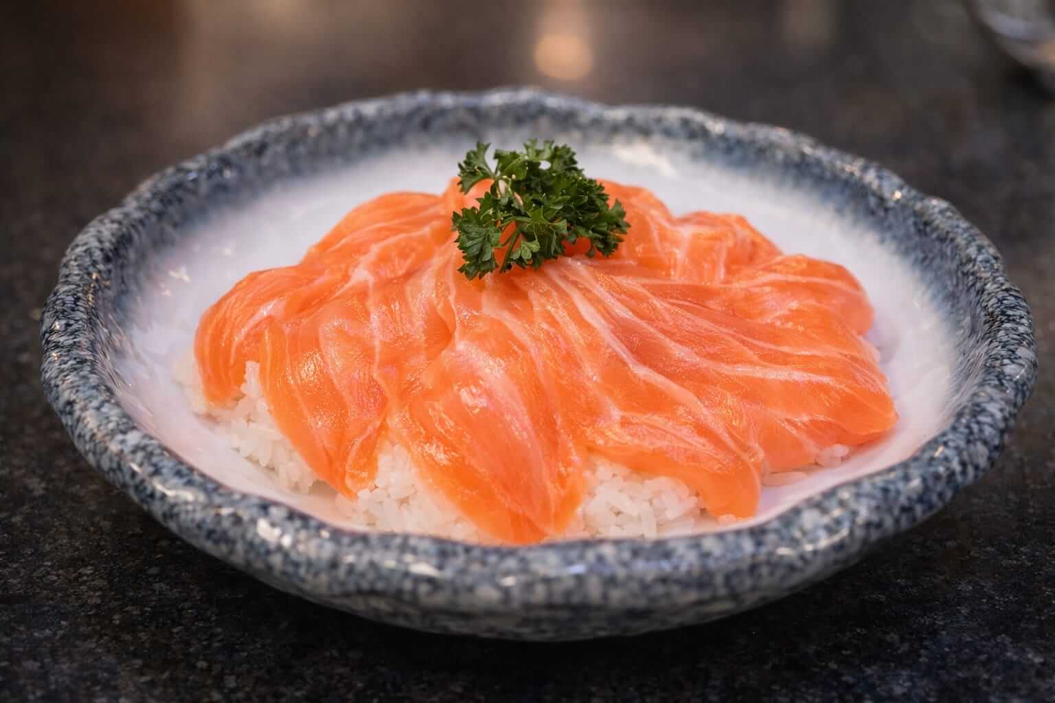 Shirachi de saumon resraurant all zesummen à Bertrange